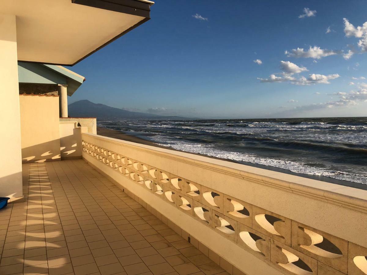Paradiso Fronte Mare Agnone Bagni Exteriör bild